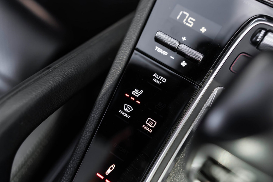 Porsche Cayenne Coupé 3.0 PANO LED LEDER