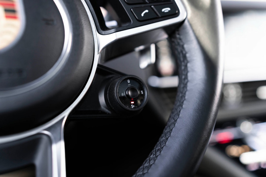 Porsche Cayenne Coupé 3.0 PANO LED LEDER