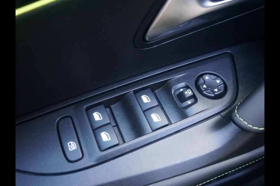 Peugeot 2008 1.2 Hybrid 136 GT 360 Camera