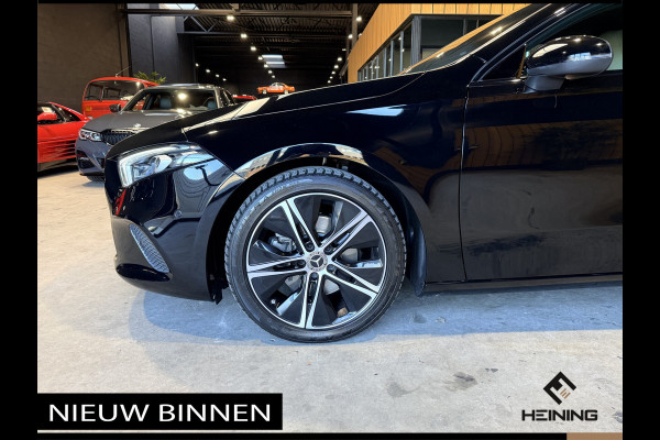 Mercedes-Benz A-Klasse 200 d Business Line Handgeschakeld. Les auto!!! BTW. 60000 km. Camera. Apple-carplay. Navi.