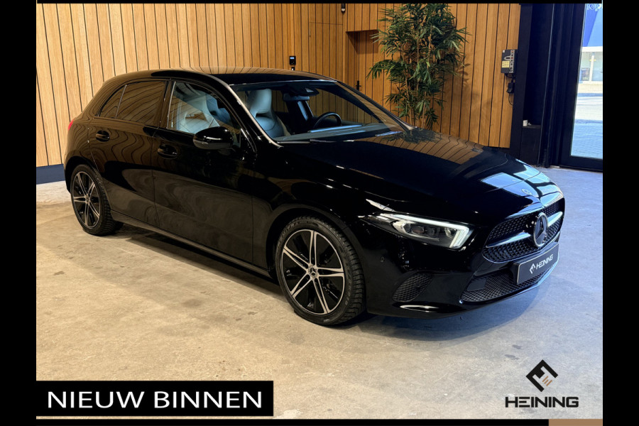 Mercedes-Benz A-Klasse 200 d Business Line Handgeschakeld. Les auto!!! BTW. 60000 km. Camera. Apple-carplay. Navi.