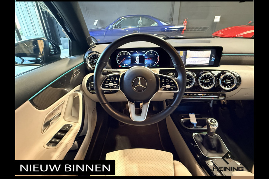 Mercedes-Benz A-Klasse 200 d Business Line Handgeschakeld. Les auto!!! BTW. 60000 km. Camera. Apple-carplay. Navi.