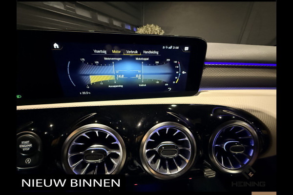 Mercedes-Benz A-Klasse 200 d Business Line Handgeschakeld. Les auto!!! BTW. 60000 km. Camera. Apple-carplay. Navi.