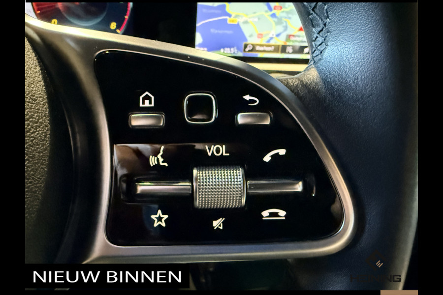 Mercedes-Benz A-Klasse 200 d Business Line Handgeschakeld. Les auto!!! BTW. 60000 km. Camera. Apple-carplay. Navi.