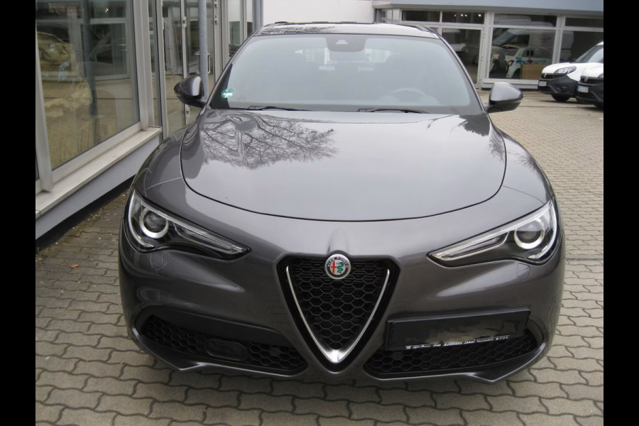 Alfa Romeo Stelvio 2.0T Q4 Ti (206kW/280pk) ** Bi-XENON/LED, LEDER, PANORAMA, ACC, 19-inch LMV, MEM ** 1e EIG - 24.967 km - UNFALLFREI ** ** INFORMEER OOK NAAR ONZE AANTREKKELIJKE FINANCIAL-LEASE TARIEVEN **