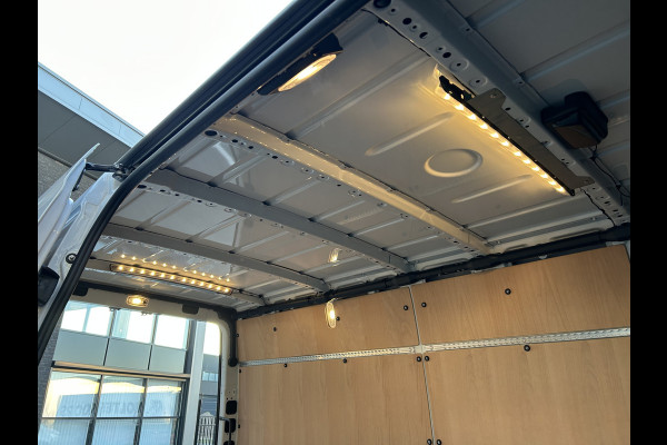 Mercedes-Benz Sprinter 317 CDI L2 H2 Pro LED / MBUX / Navigatie / Camera / Parkeersensoren / Cruise control / Airco / 270 Graden achterdeuren