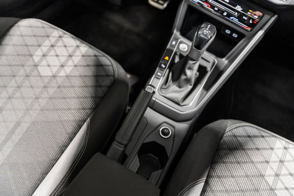 Volkswagen Taigo 1.5 TSI R-Line IQ DSG PANO