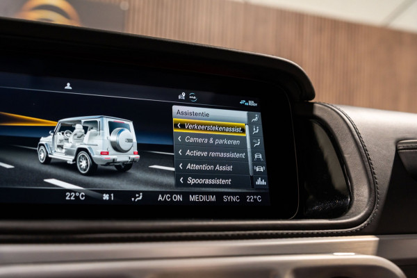 Mercedes-Benz G-Klasse 63 G63 Olive Green BTW Panodak BURMESTER STOELKOELING