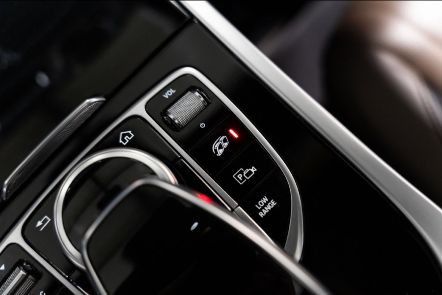 Mercedes-Benz G-Klasse 63 G63 Olive Green BTW Panodak BURMESTER STOELKOELING