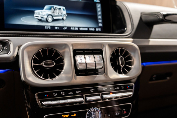 Mercedes-Benz G-Klasse 63 G63 Olive Green BTW Panodak BURMESTER STOELKOELING