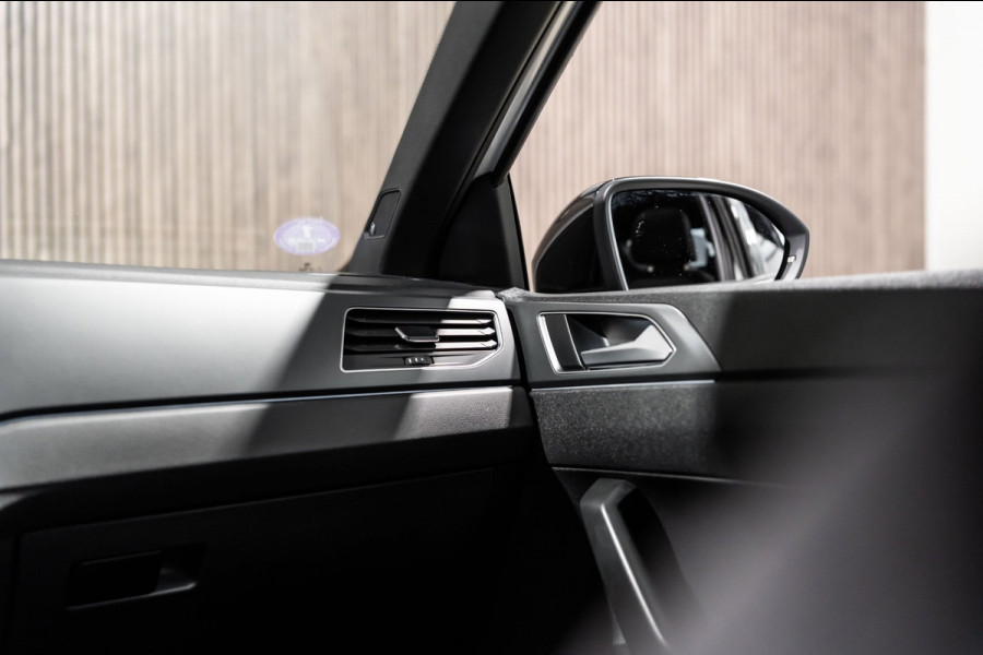 Volkswagen Taigo 1.0 TSI R-Line DSG IQ PANO CAMERA