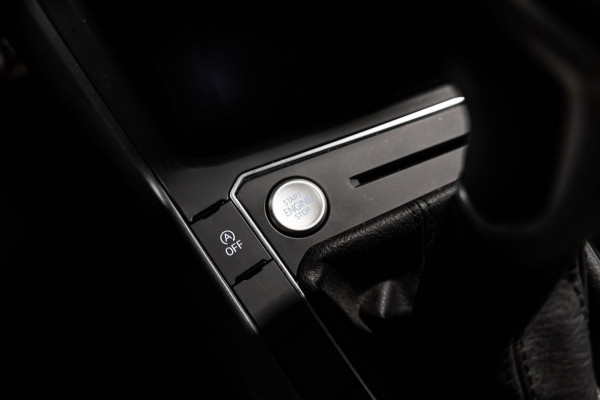 Volkswagen Taigo 1.0 TSI R-Line DSG IQ PANO CAMERA