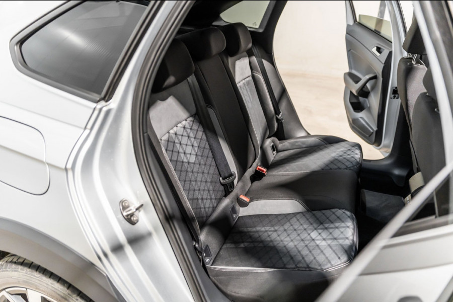 Volkswagen Taigo 1.0 TSI R-Line DSG IQ PANO CAMERA