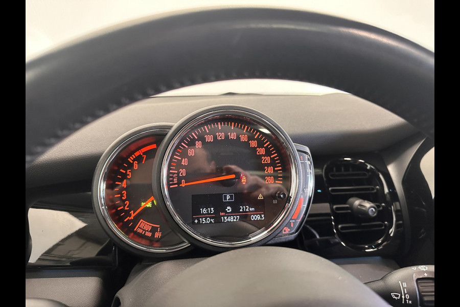 MINI Mini 1.5 Cooper Yours 5-DRS DCT-7 Aut. 136pk Panoramadak Sportstoelen Navi Carplay PDC Achter+Camera Full LED Armsteun Cruise Control Stoelverwarming