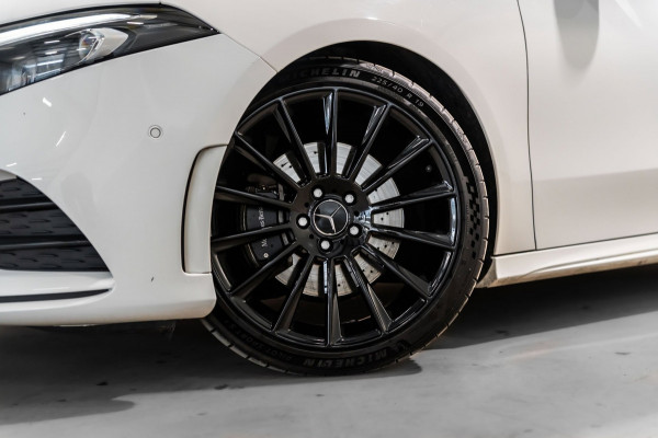 Mercedes-Benz A-Klasse 220 Limo PANO LED SFEERVERLICHTING