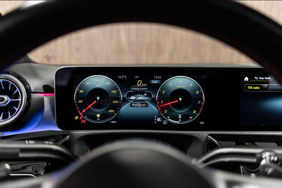 Mercedes-Benz A-Klasse 220 Limo PANO LED SFEERVERLICHTING