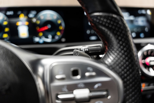 Mercedes-Benz A-Klasse 220 Limo PANO LED SFEERVERLICHTING