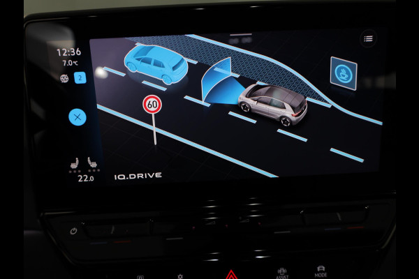 Volkswagen ID.3 Pure 45 kWh 150pk| SoH 94% | trekhaak afn.kogel| Navi| stuur en voorstoelen verwarmd| Interieur voorverwarming|