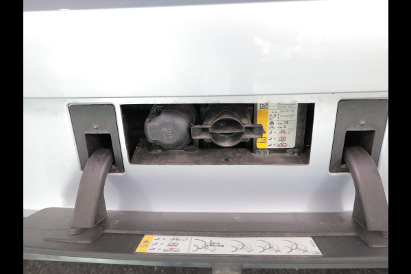 Volkswagen ID.3 Pure 45 kWh 150pk| SoH 94% | trekhaak afn.kogel| Navi| stuur en voorstoelen verwarmd| Interieur voorverwarming|