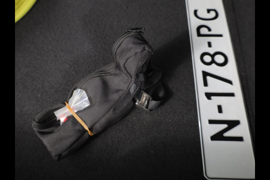 Volkswagen ID.3 Pure 45 kWh 150pk| SoH 94% | trekhaak afn.kogel| Navi| stuur en voorstoelen verwarmd| Interieur voorverwarming|