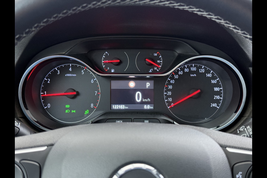 Opel Grandland X T 131PK AUT-8 Trekhaak Navi Camera Ecc Apple Carplay Android Auto Pdc Business Executive Elek.Achterklep Bi-Coulour AGR-Comfort Stoel Lane Assist Isofix Lmv Zwart Dak Keyless Origineel Nederlandse Auto