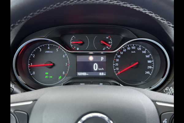 Opel Grandland X T 131PK AUT-8 Trekhaak Navi Camera Ecc Apple Carplay Android Auto Pdc Business Executive Elek.Achterklep Bi-Coulour AGR-Comfort Stoel Lane Assist Isofix Lmv Zwart Dak Keyless Origineel Nederlandse Auto
