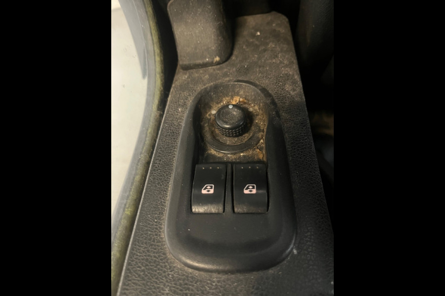 Renault Master T35 2.3 dCi `131PK euro6 L2H2 Airco, Cruise Control, Navigatie, Trekhaak, Imperiaal