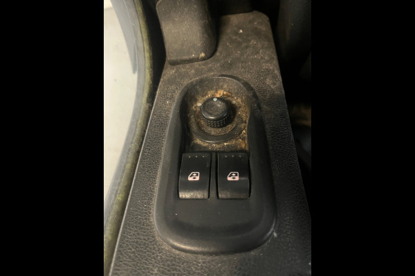 Renault Master T35 2.3 dCi `131PK euro6 L2H2 Airco, Cruise Control, Navigatie, Trekhaak, Imperiaal