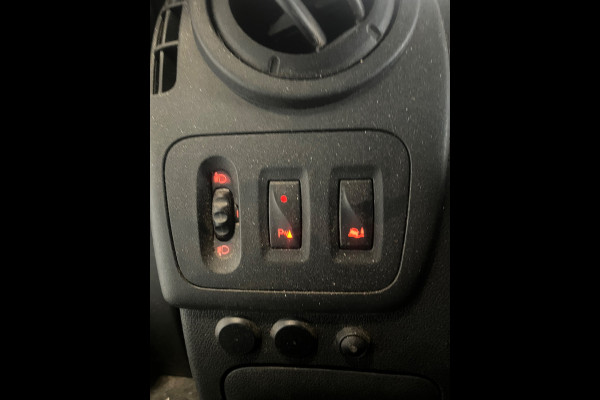 Renault Master T35 2.3 dCi `131PK euro6 L2H2 Airco, Cruise Control, Navigatie, Trekhaak, Imperiaal