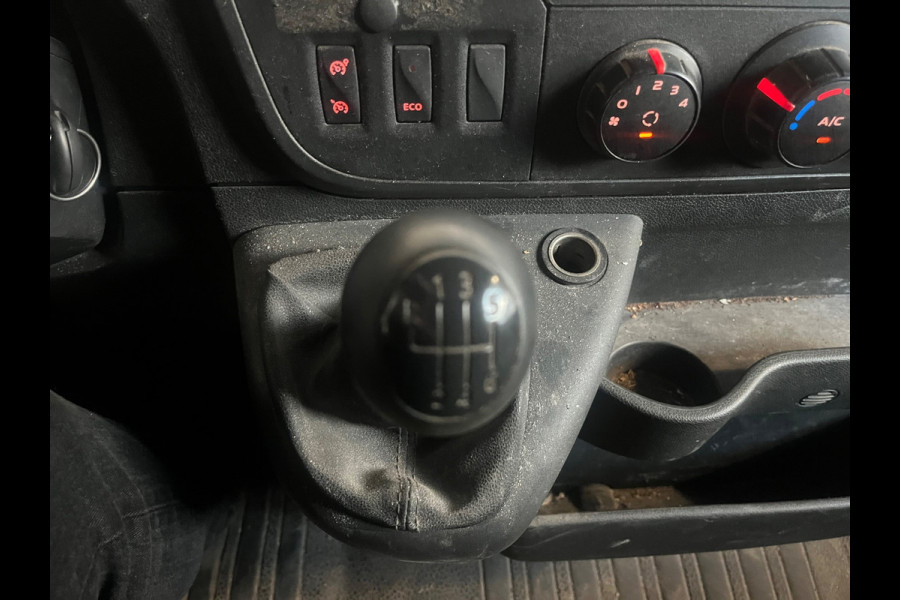 Renault Master T35 2.3 dCi `131PK euro6 L2H2 Airco, Cruise Control, Navigatie, Trekhaak, Imperiaal