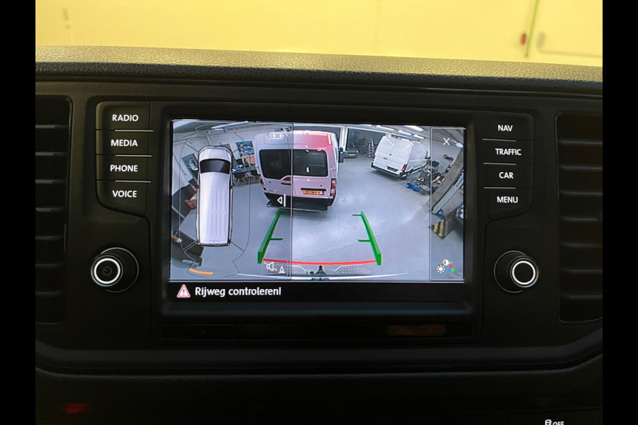 Volkswagen Crafter Automaat DSG 35 2.0 TDI 177pk euro6 L3H3 Highline, 2xMassage stoel, Airco, Navigatie, Trekhaak, RIJKLAARPRIJS!