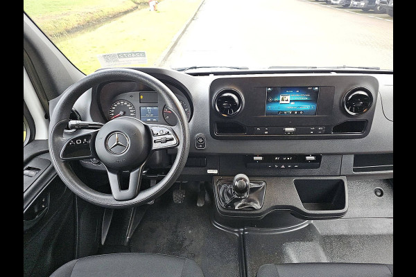 Mercedes-Benz Sprinter 315 1.9 CDI L2H2 Bakwagen Laadklep Zijdeur Spoiler Euro6 150pk Mbux + Carplay!