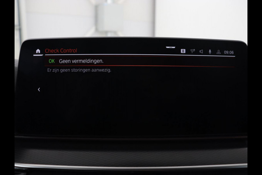 BMW 5 Serie 520i M Sport | Leder | Stoelverwarming | Carplay | 19'' | Sportstoelen | Live Cockpit | Navigatie | Parkeerhulp | Adaptief LED | Memory | Keyless start