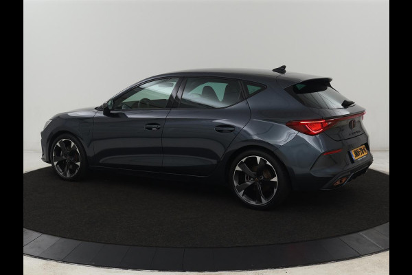 CUPRA Leon 1.4 eHybrid | Stoelverwarming | Adaptive cruise | Navigatie | Carplay | Sportstoelen | Stuurverwarming | Parkeerhulp | Full LED | Keyless | Half leder | PHEV | Plug In