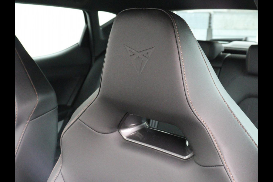 CUPRA Leon 1.4 eHybrid | Stoelverwarming | Adaptive cruise | Navigatie | Carplay | Sportstoelen | Stuurverwarming | Parkeerhulp | Full LED | Keyless | Half leder | PHEV | Plug In