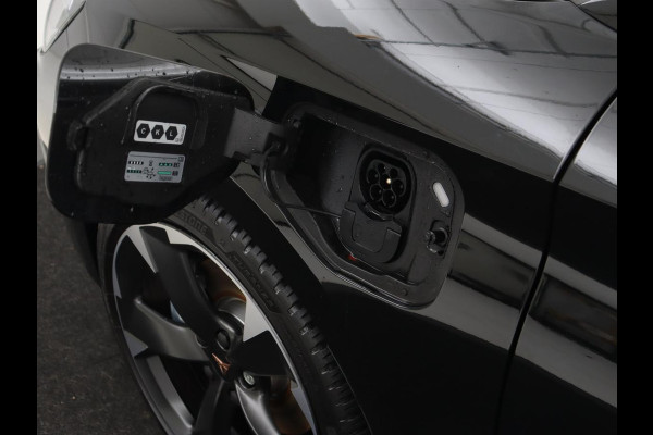 CUPRA Leon 1.5 eHybrid Business | Stoelverwarming | Adaptive cruise | Camera | Carplay | Sportstoelen | Matrix LED | Keyless | PHEV | Plug In