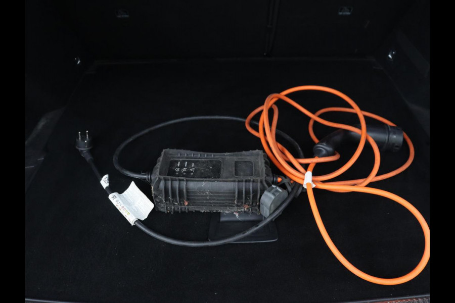 DS 7 Crossback E-Tense Performance Line 225 | Stoelverwarming | Adaptive cruise | Alcantara | Keyless | Full LED | Carplay | Navigatie | Memory | Digital Cockpit | Dodehoek detectie | DAB | Getint glas | PHEV | Plug In