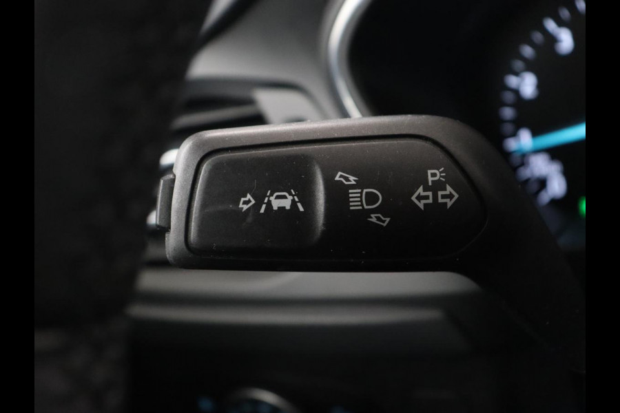 Ford Focus 1.0 EcoBoost Titanium | Automaat | Carplay | Navigatie | Keyless | Climate control | Parkeerhulp | Cruise control | Bluetooth