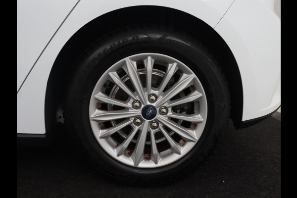 Ford Focus 1.0 EcoBoost Titanium | Automaat | Carplay | Navigatie | Keyless | Climate control | Parkeerhulp | Cruise control | Bluetooth