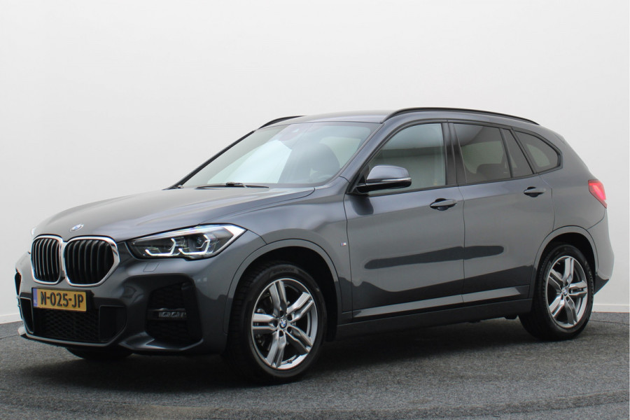 BMW X1 sDrive18i High Executive M Sport Leer, ACC, Camera, Trekhaak, Navigatie, PDC, 18"