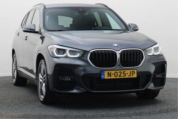 BMW X1 sDrive18i High Executive M Sport Leer, ACC, Camera, Trekhaak, Navigatie, PDC, 18"