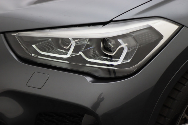 BMW X1 sDrive18i High Executive M Sport Leer, ACC, Camera, Trekhaak, Navigatie, PDC, 18"