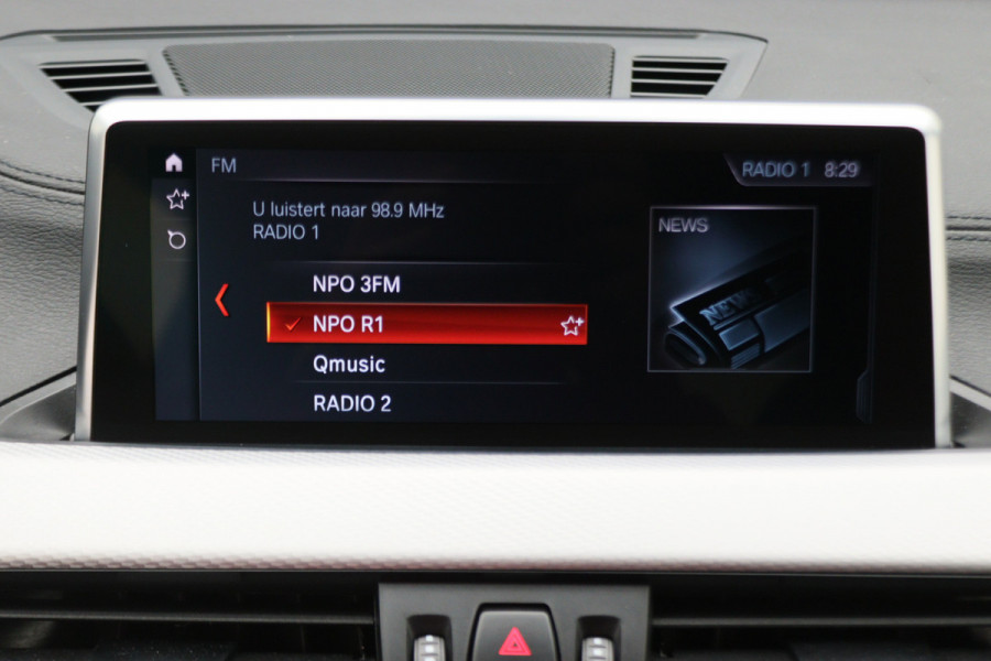 BMW X1 sDrive18i High Executive M Sport Leer, ACC, Camera, Trekhaak, Navigatie, PDC, 18"