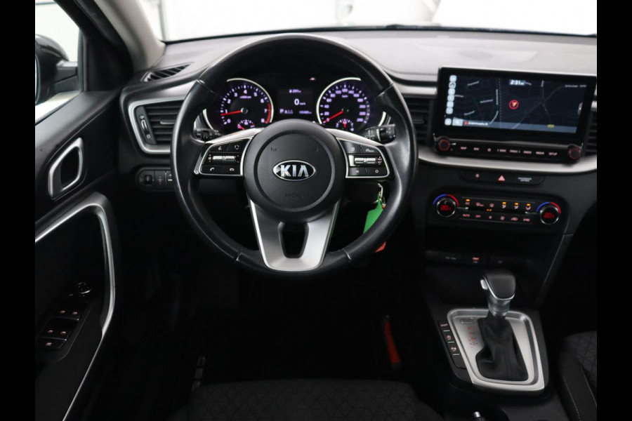 Kia Ceed 1.4 T-GDi DynamicLine | Automaat | Camera | Trekhaak | Carplay | Navigatie | Climate control | DAB | Cruise control | Parkeerhulp
