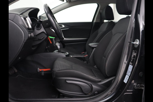 Kia Ceed 1.4 T-GDi DynamicLine | Automaat | Camera | Trekhaak | Carplay | Navigatie | Climate control | DAB | Cruise control | Parkeerhulp