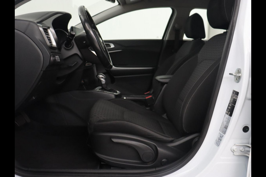 Kia Ceed 1.4 T-GDi DynamicLine | Automaat | Carplay | Camera | Navigatie | Parkeerhulp | Climate control | Bluetooth | Cruise control
