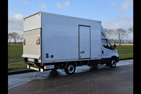 Iveco Daily 35S14V 2.3 352 gesloten laadbak, laadklep, zijdeur, spoiler, automaat, airco