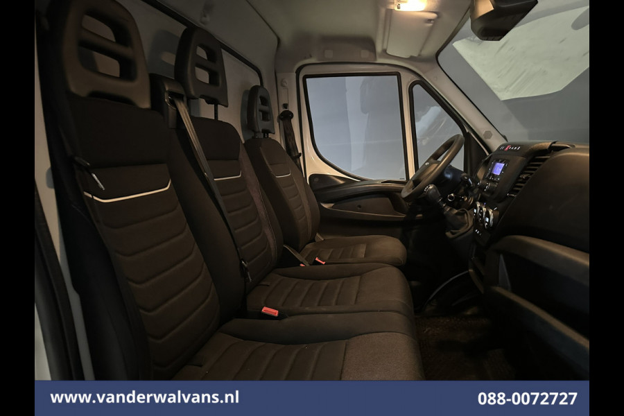 Iveco Daily 35C16H 157pk Dubbel Lucht Bakwagen Laadklep Euro6 Airco | 1010kg laadvermogen Bijrijdersbank