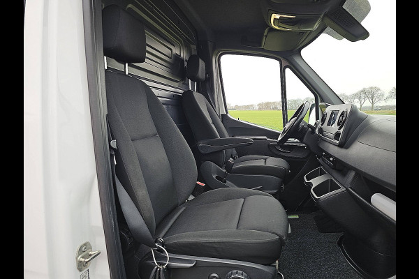 Mercedes-Benz Sprinter 317 1.9 CDI L2H1 Navi Automaat Mbux Camera Adaptieve Cruise Airco PDC Euro6 170 PK!