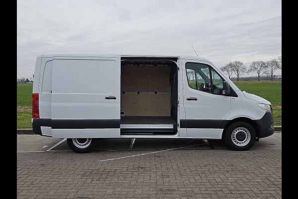 Mercedes-Benz Sprinter 317 1.9 CDI L2H1 Navi Automaat Mbux Camera Adaptieve Cruise Airco PDC Euro6 170 PK!